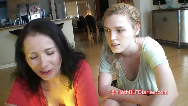 Familystrokes-a adolescente video pornô nacional gira deixa o meio-irmão empurrar e escorregar