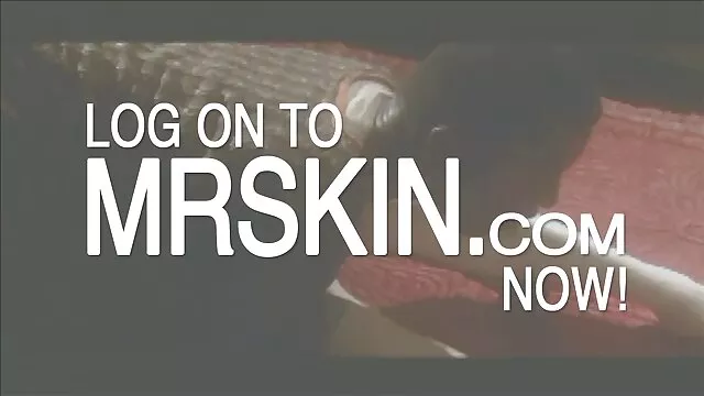 O Puckold pregou o pau filme pornô brasileiro bem gostoso anal da mulher enquanto era fodido pelo amante.