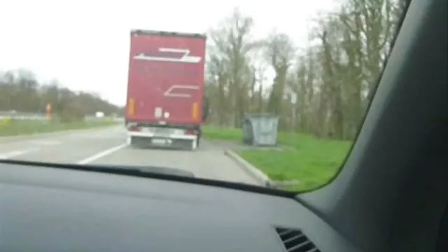 Uma mulher linda adora foder em 