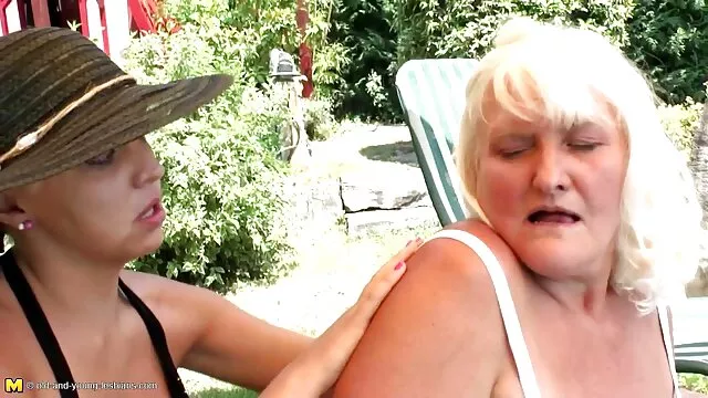 Quatro adolescentes com Mamas pequenas fodidas em cowgirl a mudar papéis assistir vídeo pornô nacional