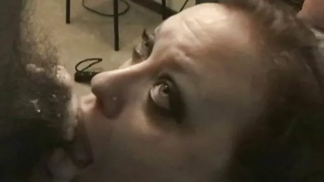 As videos pornograficos nacionais namoradas convenceram os noivos a fazer sexo em grupo.